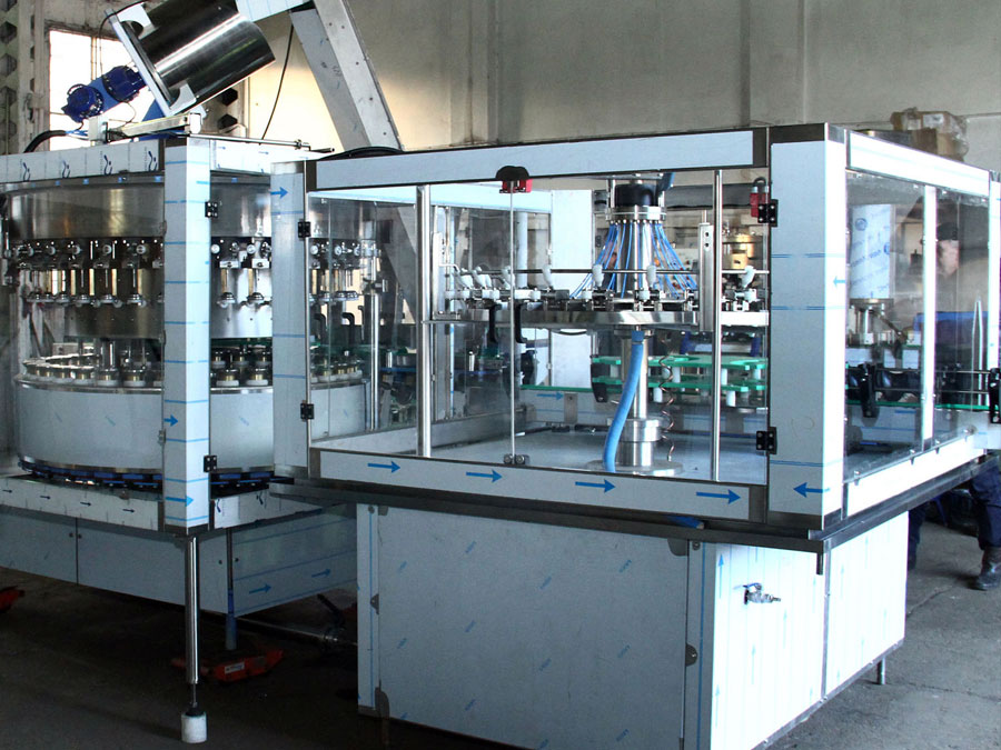 production, réparation, entretien de machines et équipements pour l'embouteillage de boissons et liquides Pologne